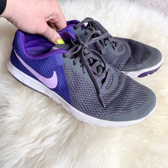 Nike sneakers - Picture 2 of 4